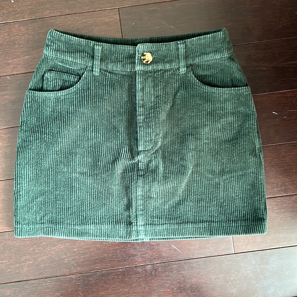 Forever 21 Green corduroy skirt. Size small